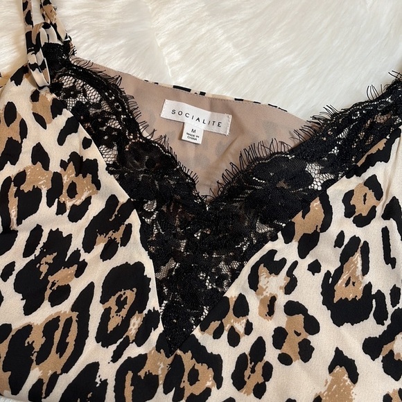 Socialite Animal Print Spaghetti Strap Tank Top - Picture 9 of 12